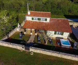 Istrian stone built holiday house Ana Rita Kanfanar Croatia