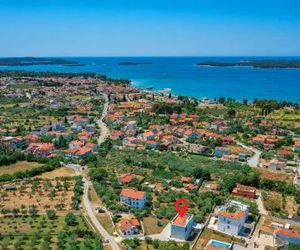 Awesome home in Fazana w/ Outdoor swimming pool and 4 Bedrooms Fazana Croatia