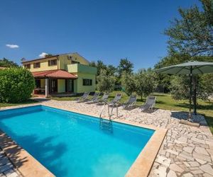 Amazing home in Pavicini w/ Outdoor swimming pool, WiFi and 4 Bedrooms Pavicini Croatia