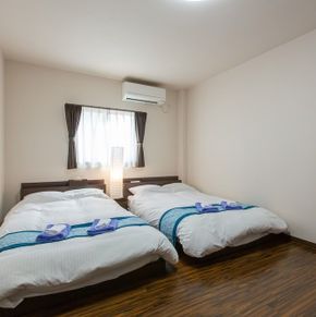 NearBy Hotel