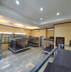 NearBy Hotel