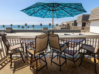 Фото отеля Penthouse Condo w/ Panoramic Ocean Views at Beach Resort