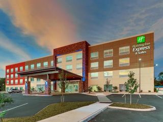 Hotel pic Holiday Inn Express & Suites - Roanoke – Civic Center
