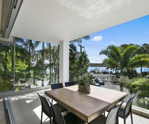 Stunning Riverfront Apartment in Noosaville - Unit 2 Wai Cocos 215 Gympie Terrace Noosaville Australia