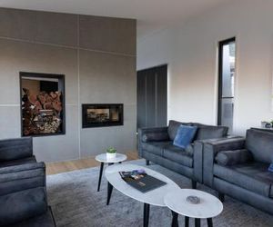 Mountain Mist Retreat - 5 Bedrooms Bright Australia