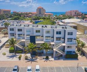 NEW ! Las Islas Condo # 8 Palm Beach Aruba