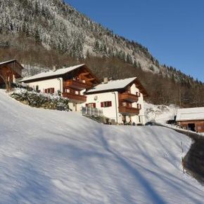 NearBy Hotel