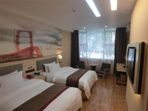 Hotel Photo 12