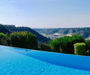 4 bedroom Villa Kourion with private pool, Aphrodite Hills Resort Kouklia Cyprus