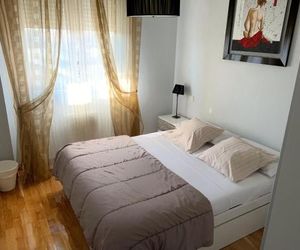 Apartamento **Residencial Paraíso** PARKING Y PISCINA GRATIS Zaragoza Spain