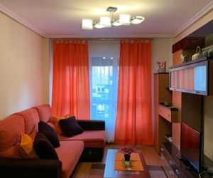 APARTAMENTO MOTA-2 HUCA-LOS PRADOS; PARKING Y WIFI GRATIS Oviedo Spain