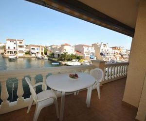 Bonito apartamento con vistas a la marina cerca del centro y playa-321 Empuriabrava Spain