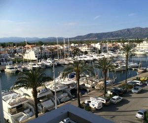 estudio vistas marina y mar ref 295 Empuriabrava Spain