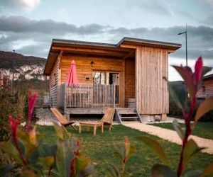 Les Lodges de la ViaRhôna / cabane-spa Belley France