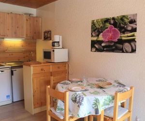 Apartment Appartement studio 2 couchages vars les claux 1976 Vars France