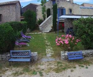 Gîte de caractère au pied du Mont Ventoux avec piscine couverte Sault-de-Vaucluse France