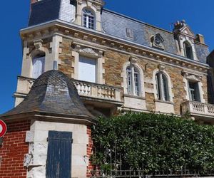 House Maison 5 chambres à quelques pas de la grande plage Les Sables-dOlonne France