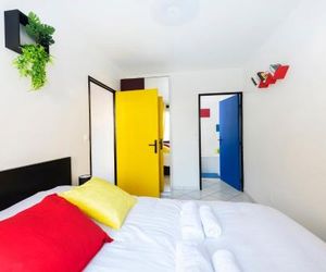 Le mondrian - 1 ch - Wifi - TV - Check-in 24/24 Villeurbanne France