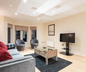 Modern Smart Open Plan Living with free Parking York United Kingdom