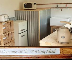 The Potting Shed near Tenby with Hot Tub & Quality Breakfast Hamper Tenby United Kingdom