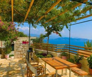 Joannas House Nissaki Greece