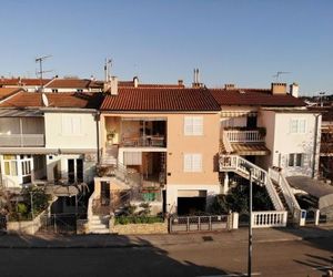 APARTMENTS LUČO NEAR THE BEACH AND CITY CENTER Porec Croatia