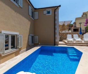 Apartments Dalis Milna Croatia