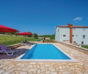 Beautiful home in Sv.Lovrec w/ WiFi, Outdoor swimming pool and 2 Bedrooms Stifanici Croatia