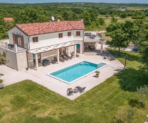 Beautiful home in Bale w/ Outdoor swimming pool and 4 Bedrooms Bale Croatia