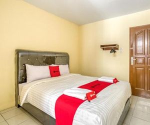 RedDoorz Plus near RSUD Dr. Pirngadi Medan 2 Medan Indonesia