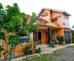 SPOT ON 2414 Residence Potroyudan Semarang Indonesia