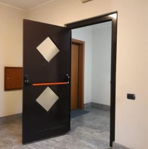 NearBy Hotel