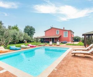 Stunning home in Montalto di Castro w/ Outdoor swimming pool and 4 Bedrooms S.S. Aurelia-Localita Arcipretura Italy