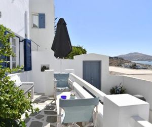 White Rooms Paros Naoussa Greece