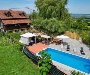 Awesome home in Sveti Ivan Zelina w/ Outdoor swimming pool and 2 Bedrooms Jesenovec Croatia