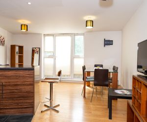 Modern Flat by Twickenham Station Twickenham United Kingdom