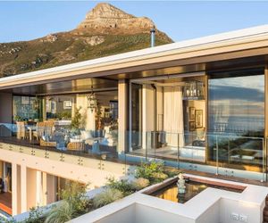 Top-end 4 bedroom Luxury Pool Villa - Clifton Camps Bay South Africa