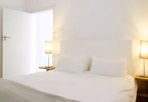 Crisp and Classy De Waterkant Condo! Cape Town South Africa