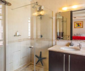 Spacious, Central Cape Town 2 en-suite bedrooms Cape Town South Africa