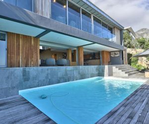 Stylish and spacious 3 Bedrooms Sensual Villa Camps Bay South Africa