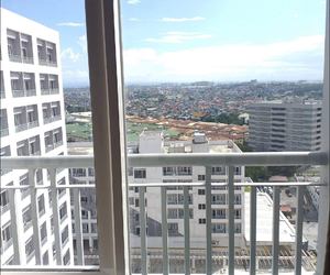 Staycation with High Speed WiFi + Netflix Makati City Philippines