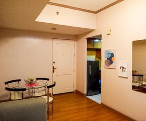 Chic 1BR-BGC Center n/Burgos Circle/St. Lukes Manila Philippines