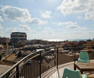 Trust Inn -Magic Sea View Terrace & Parking Tel Aviv Israel