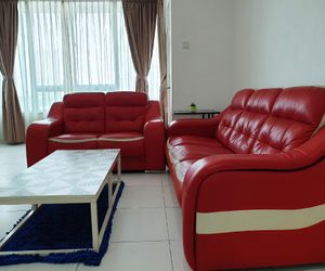 XXL Homestay @ Akademik Suites in Austin Height Ulu Tiram Malaysia