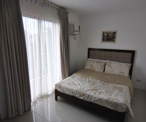 Attractive Riverside 1 Bedroom Unit w/ Balcony Iloilo Philippines