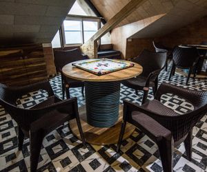 LivingStone | Mountain Retreat | Premium room Chail India