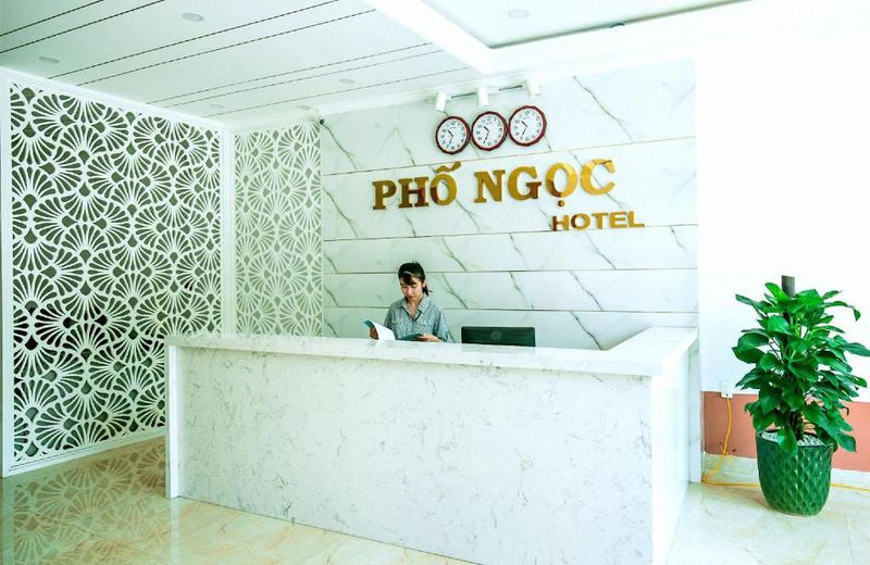 AHA Pho Ngoc Hotel