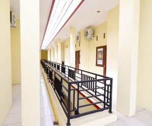 OYO 1553 Anmi Guest House Solo Indonesia