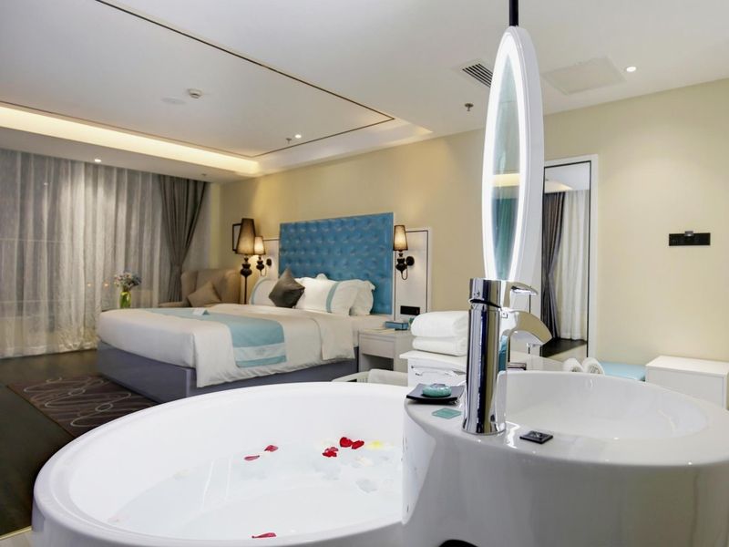 Hotel Photo 12
