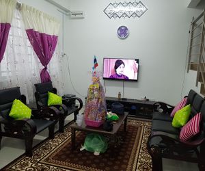 Mungrinas Homestay Tuaran Village Malaysia